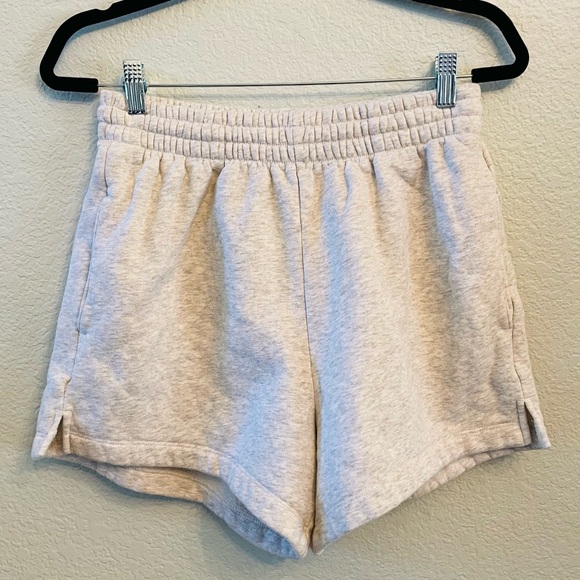 Abercrombie & Fitch Pants - Abercrombie & Fitch Heather Gray Cozy Fleece Mid Rise Sunday Shorts | Medium